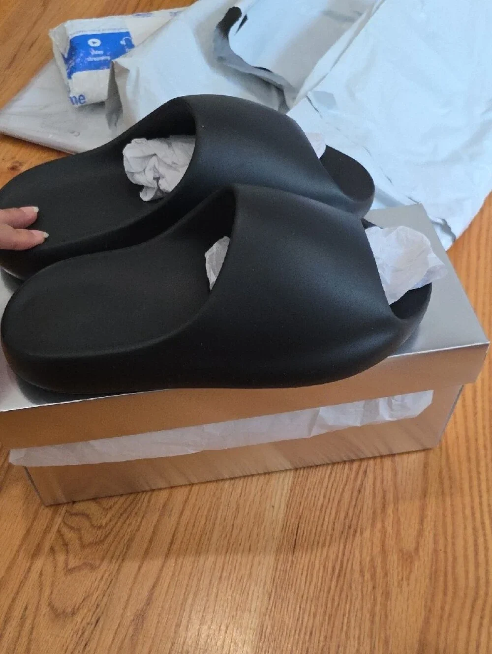 Yeezy Slide 2 - Black Minimalist Slide. Size 9